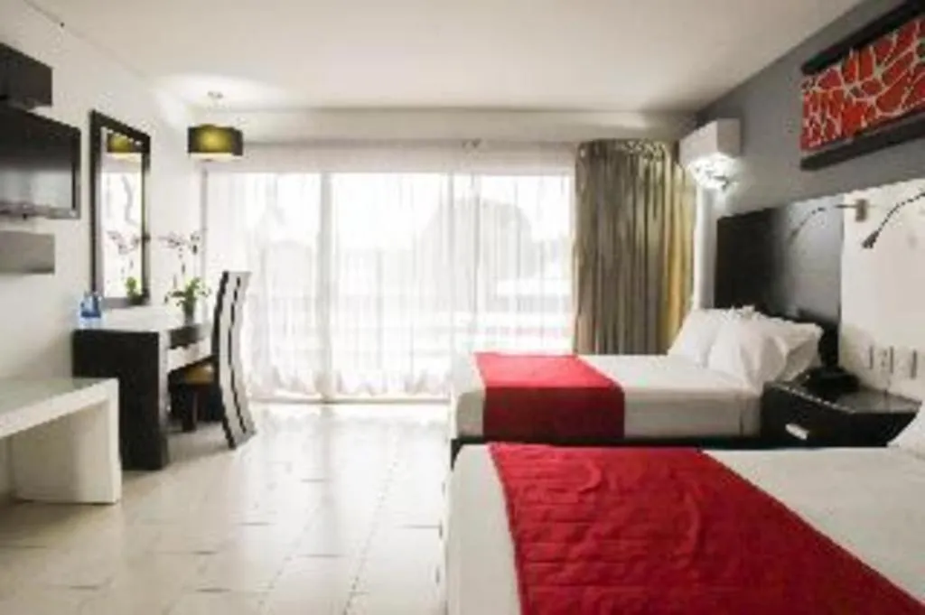 Hotel Portonovo Plaza Expo Zapopan
